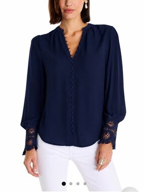 L’Agence Ava Lace Cuff Blouse in Navy Sz XL